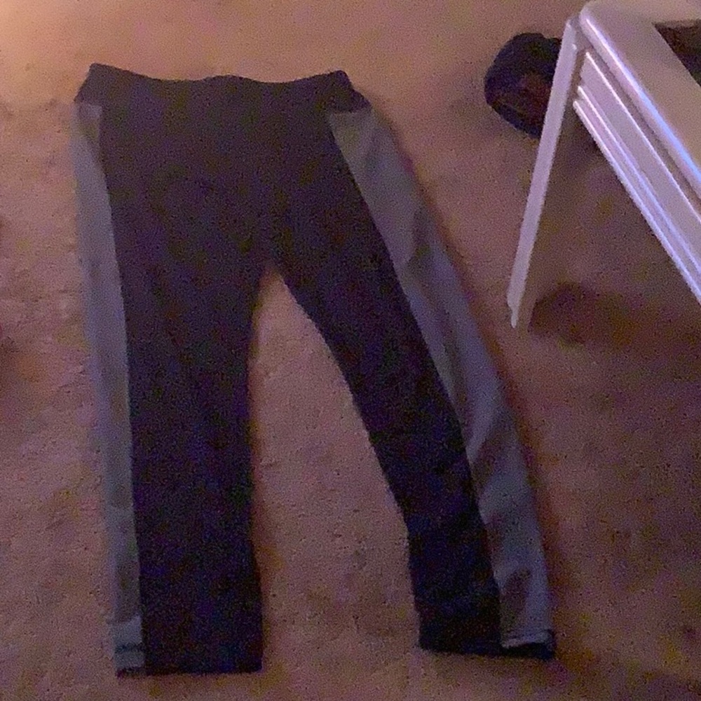Juniors So perfect legging in black/gray style